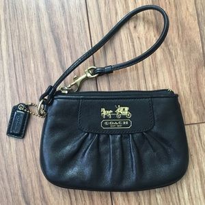 Coach Wristlet 🖤